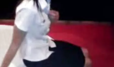 Các cô gái là brown lần đầu phím sex nhat ban