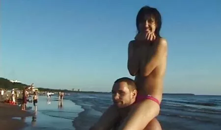 Một người lùn solo ở một phim xec nhat moi dương vật.