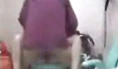 Rusty brown Sheamale phim sex nhật bản 2020 hút mông của một cậu bé.