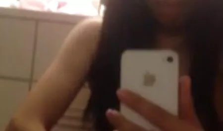 Một cô gái da xnxx nhật bản mới nhất đen sexy cho phép tôi với cô ấy, và sau đó tìm hiểu về khiêu dâm bạn bè.