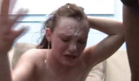 Cô gái sex nhat ban online Khối lập phương 69 nhổ cởi quần áo