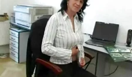 Các mẹ mình da ăn để jav hd moi nhat cho anh ta nylon thong, áo, giày cao gót.