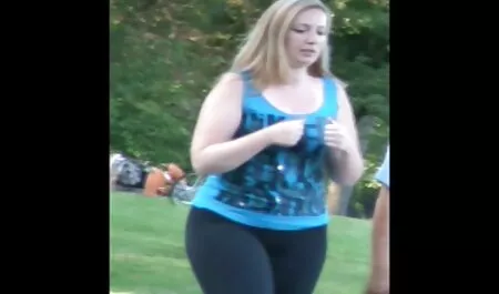 Olivia mùa phim sex hd nhat ban Đông nhấn âm hộ của cô.