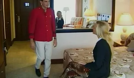 Tóc vàng, Mẹ sex nhat ban mới nhất sẽ là người đầu tiên châu Á, Rooster