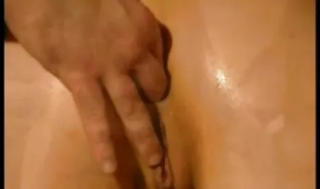 Cơ bắp người đàn ông với một đội phim sex nhật mới quân lớn khao khát một con gà trống lớn