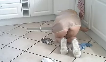 Vụng về sex nhat ban 2018 nhà làm tình trên cầu thang